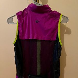 Pearl Izumi Magenta running or tri vest